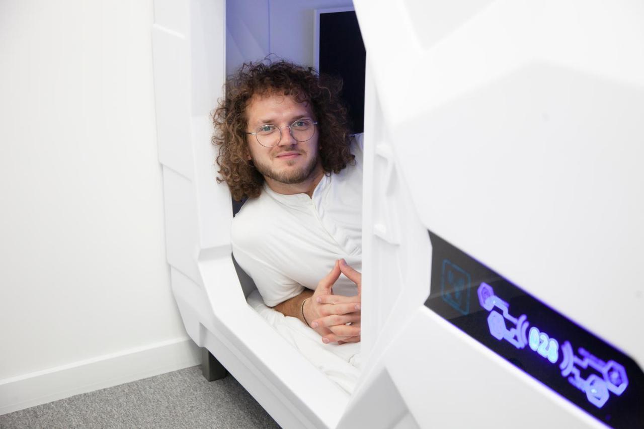 קייב Av-1 Capsule Hotel מראה חיצוני תמונה