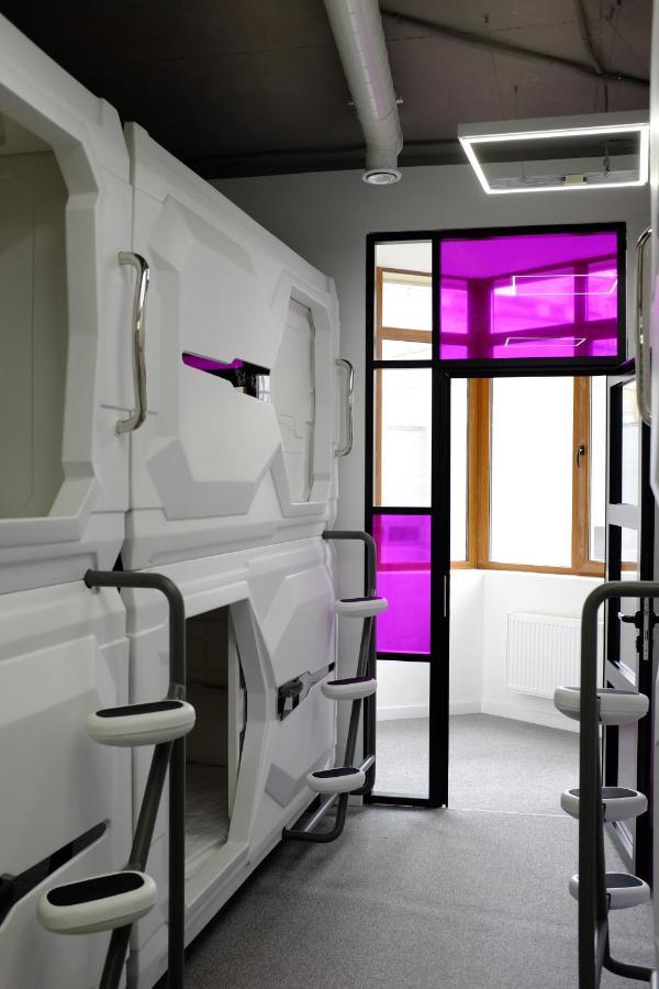 קייב Av-1 Capsule Hotel מראה חיצוני תמונה