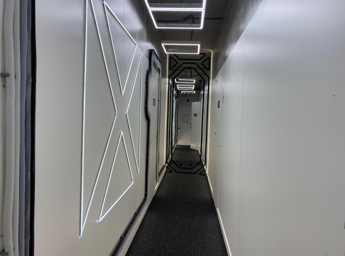קייב Av-1 Capsule Hotel מראה חיצוני תמונה