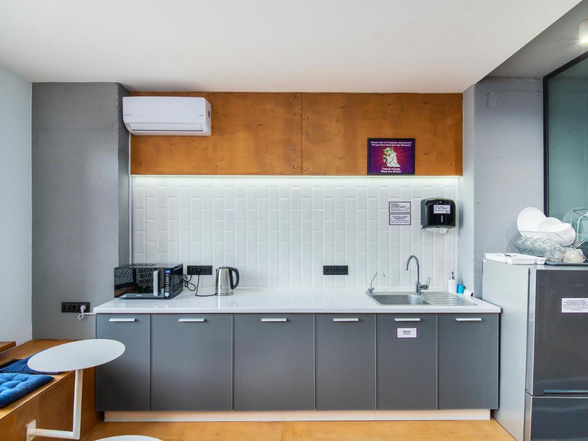 קייב Av-1 Capsule Hotel מראה חיצוני תמונה