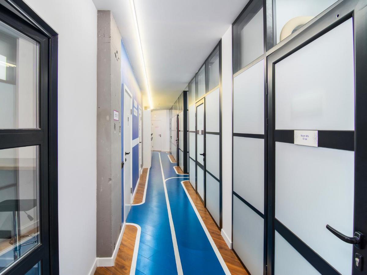 קייב Av-1 Capsule Hotel מראה חיצוני תמונה