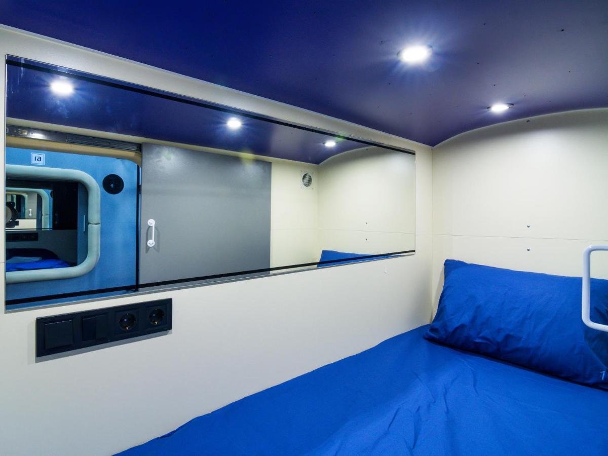 קייב Av-1 Capsule Hotel מראה חיצוני תמונה